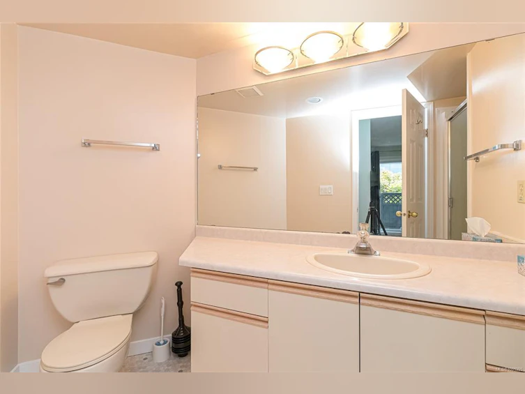 104-3900 Shelbourne Street, Saanich, BC, V8P 4H8 - 30