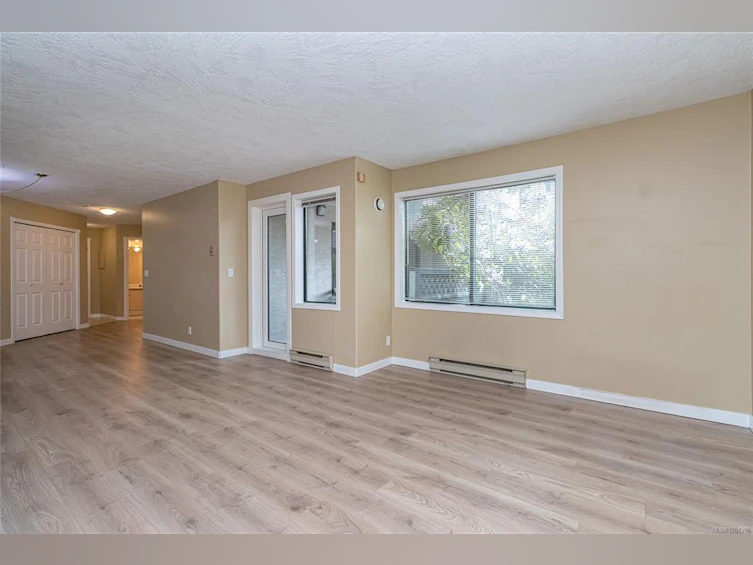 104-3900 Shelbourne Street, Saanich, BC, V8P 4H8 - 11