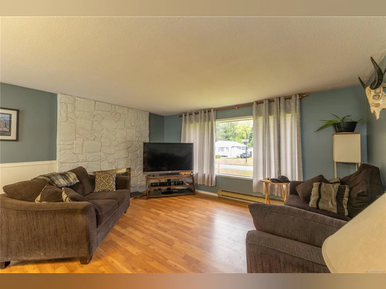 631 Nimpkish Drive, Gold River, BC, V0P 1G0 - 4