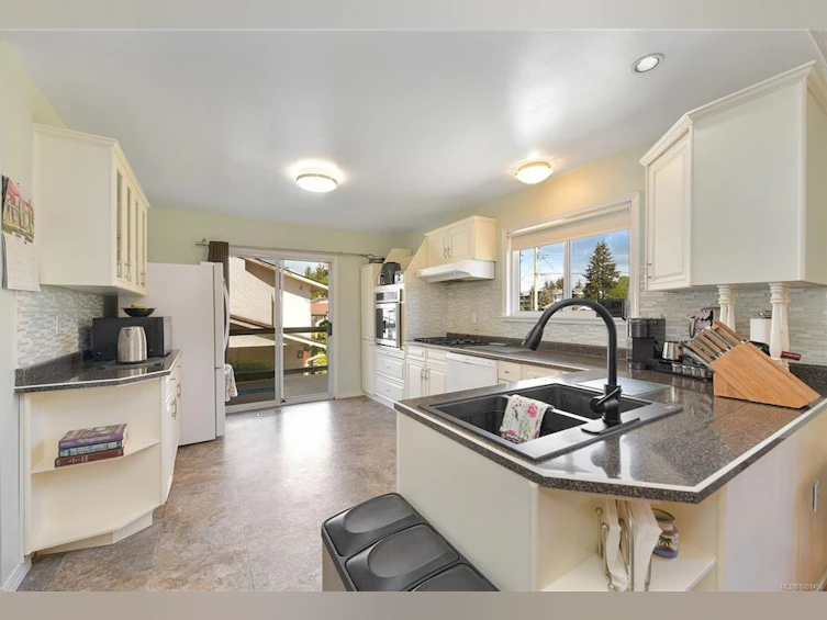 723 Percy Place, Langford, BC, V9B 3B5 - 5