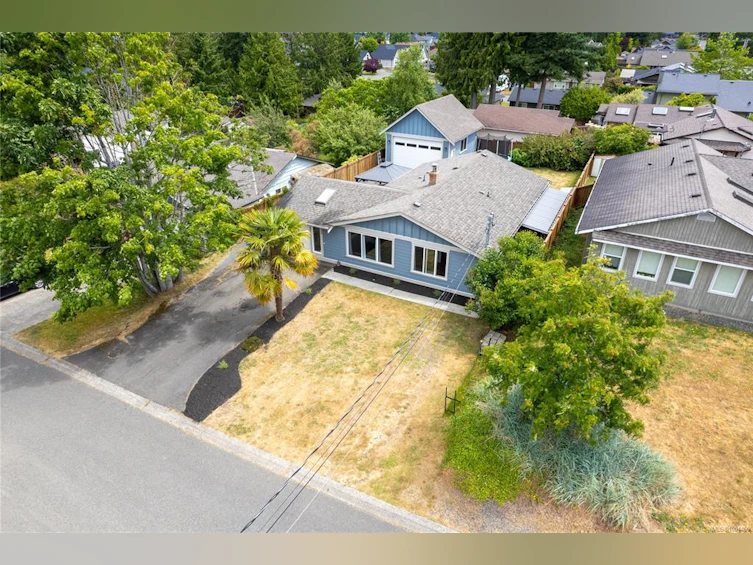 660 Phillips Street, Parksville, BC, V9P 1A8 - 2