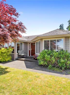 910 Fairways Drive