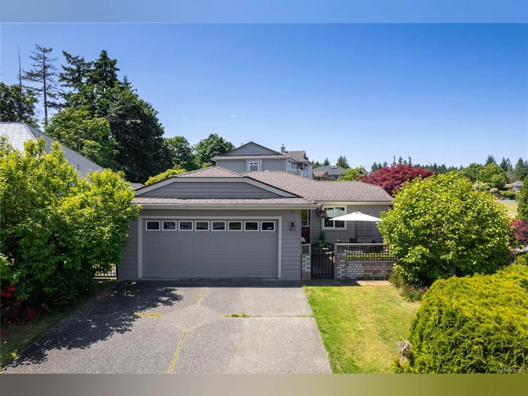 910 Fairways Drive, Qualicum Beach, BC, V9K 1E1 - 32