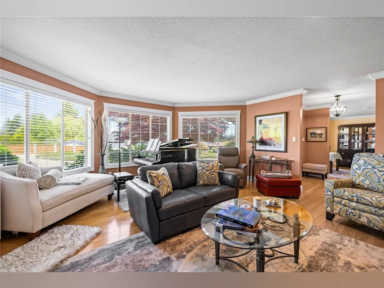 910 Fairways Drive, Qualicum Beach, BC, V9K 1E1 - 3