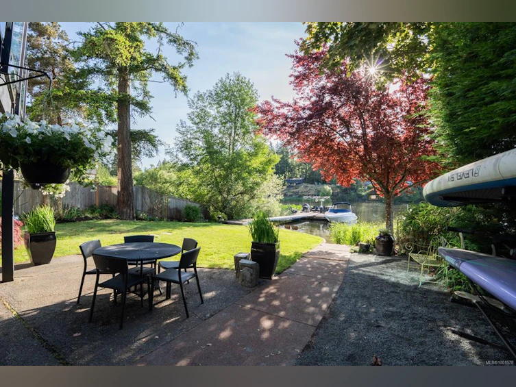5045 Prospect Lake Road, Saanich, BC, V9E 1J5 - 58