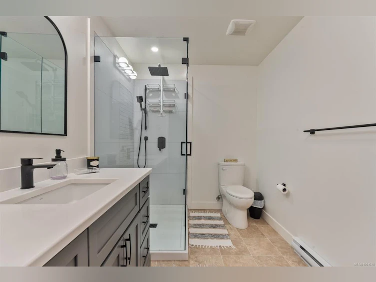 5045 Prospect Lake Road, Saanich, BC, V9E 1J5 - 46