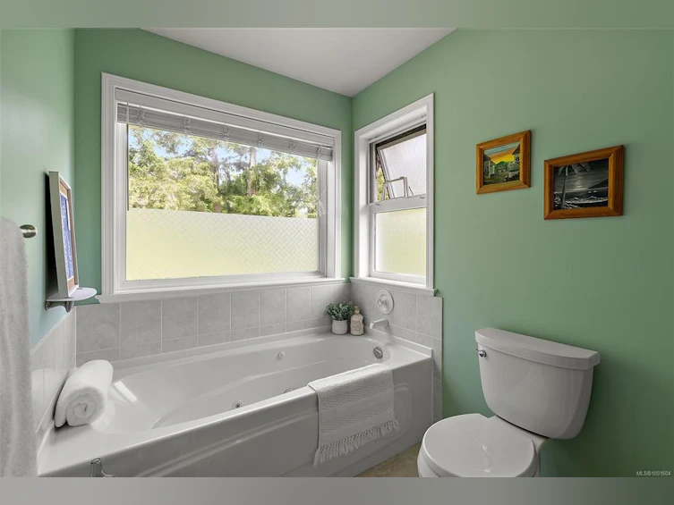 2287 Meadow Vale Drive, View Royal, BC, V9B 6J2 - 18