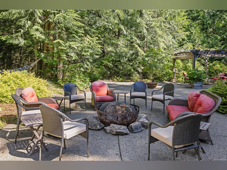 1845 Ashling Road, Qualicum Beach, BC, V9K 2V1 - 12