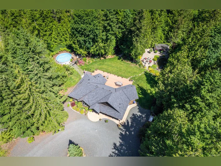 1845 Ashling Road, Qualicum Beach, BC, V9K 2V1 - 10