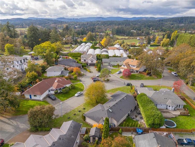 3979 Blue Ridge Place, Saanich, BC, V8Z 2V3 - 82