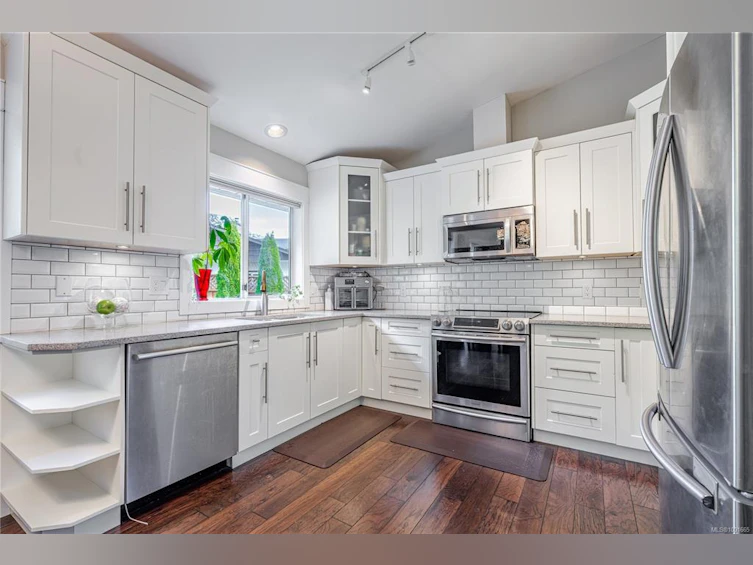 3979 Blue Ridge Place, Saanich, BC, V8Z 2V3 - 27