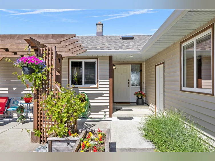 2176 Michigan Way, Nanaimo, BC, V9R 6S1 - 3
