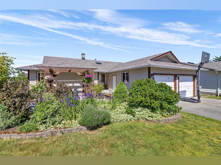 2176 Michigan Way, Nanaimo, BC, V9R 6S1 - 2