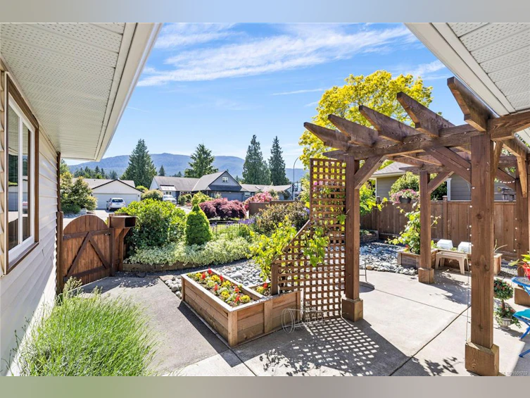 2176 Michigan Way, Nanaimo, BC, V9R 6S1 - 5