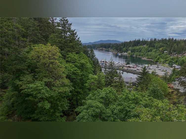615 Green Road, Quadra Island, BC, V0P 1N0