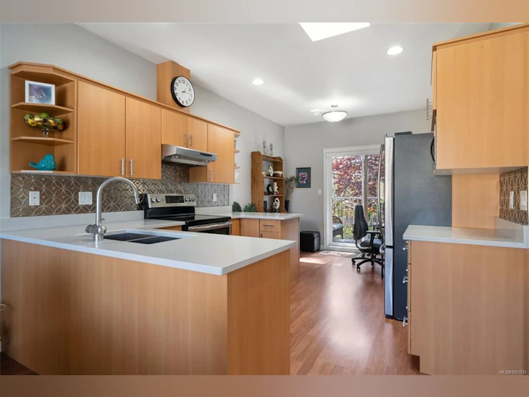 141-951 Goldstream Avenue, Langford, BC, V9B 6S5 - 5
