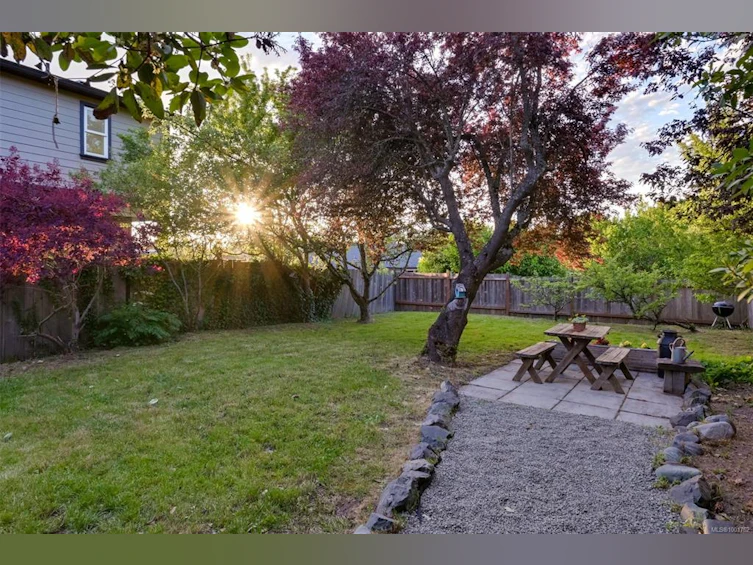 715 Powderly Avenue, Victoria, BC, V9A 2Z3 - 66