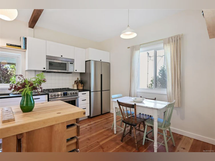 715 Powderly Avenue, Victoria, BC, V9A 2Z3 - 19