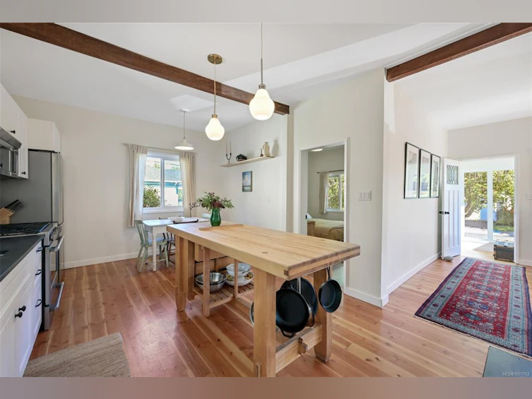 715 Powderly Avenue, Victoria, BC, V9A 2Z3 - 24