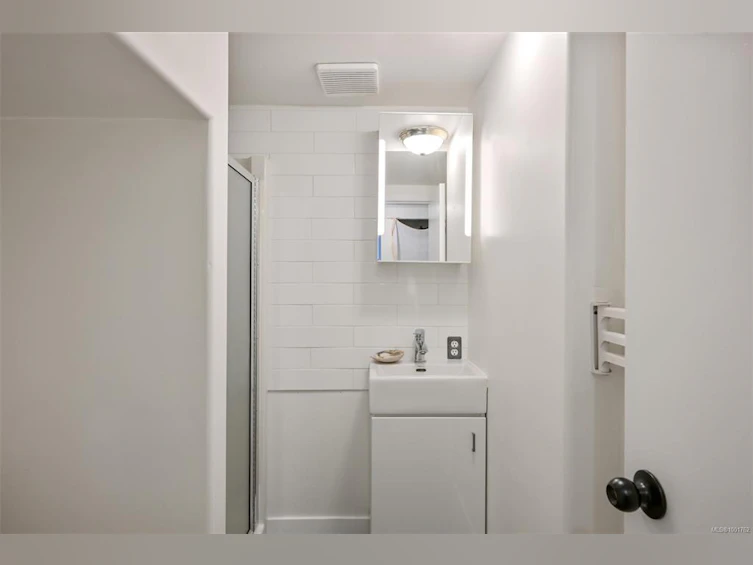 715 Powderly Avenue, Victoria, BC, V9A 2Z3 - 49