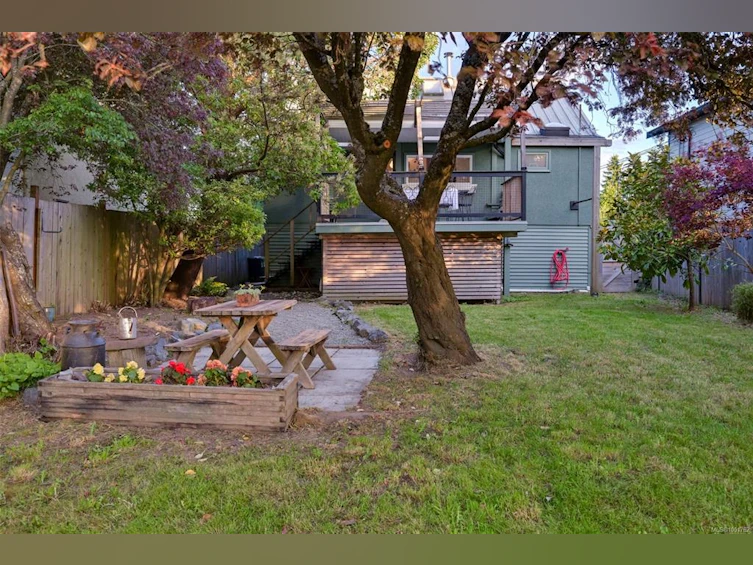 715 Powderly Avenue, Victoria, BC, V9A 2Z3 - 69