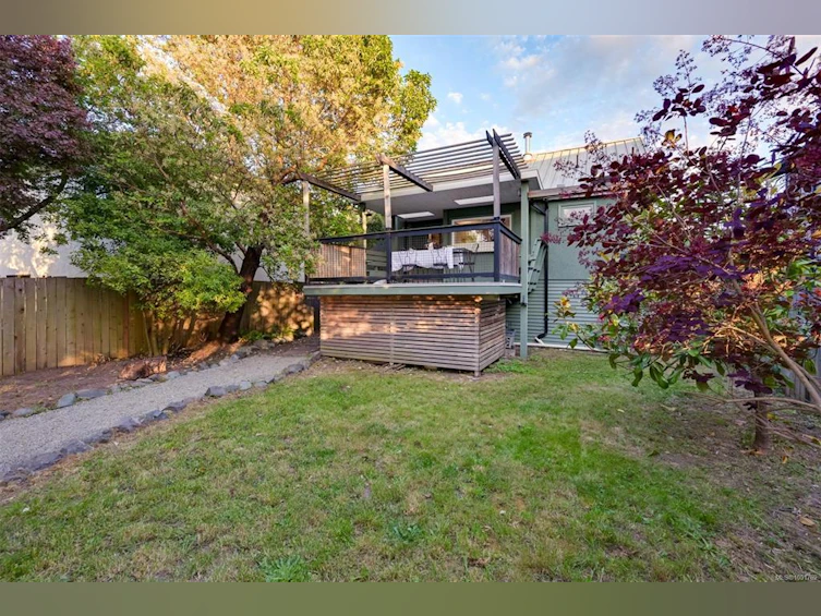 715 Powderly Avenue, Victoria, BC, V9A 2Z3 - 3