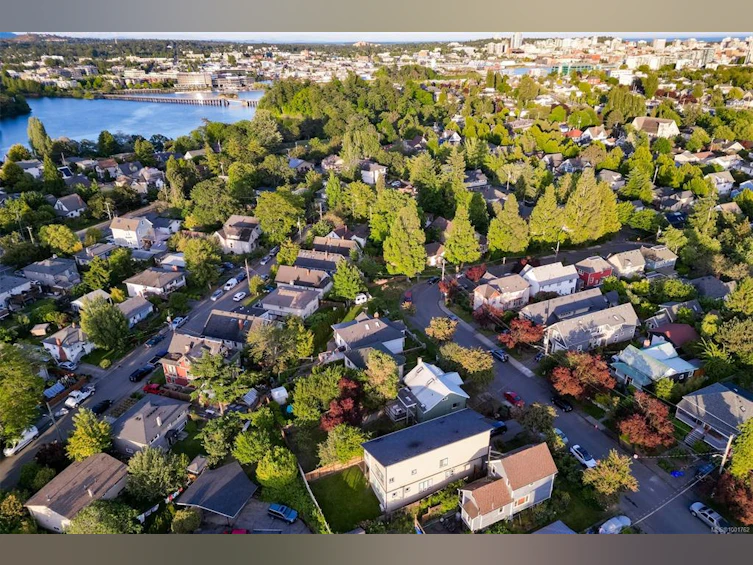 715 Powderly Avenue, Victoria, BC, V9A 2Z3 - 86
