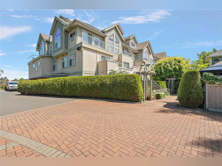 401-2250 James White Boulevard, Sidney, BC, V8L 1Z4 - 26
