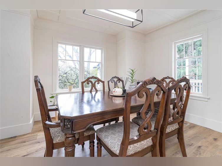3364 Cook Street, Saanich, BC, V8X 1A8 - 9