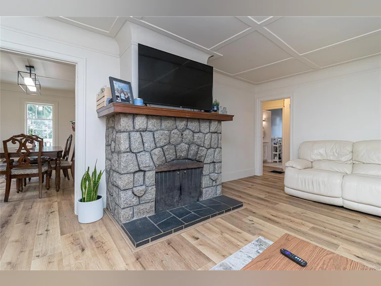 3364 Cook Street, Saanich, BC, V8X 1A8 - 6