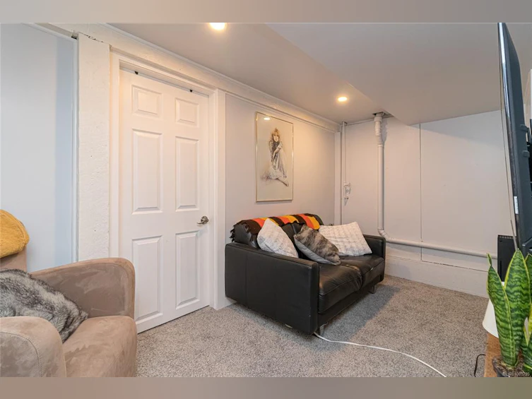 3364 Cook Street, Saanich, BC, V8X 1A8 - 26