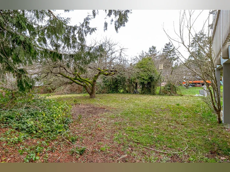 3364 Cook Street, Saanich, BC, V8X 1A8 - 41