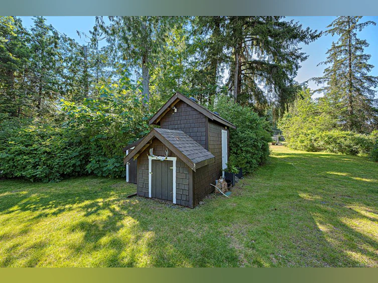 505 Arbutus Bay Road, Fanny Bay, BC, V0R 1W0 - 52