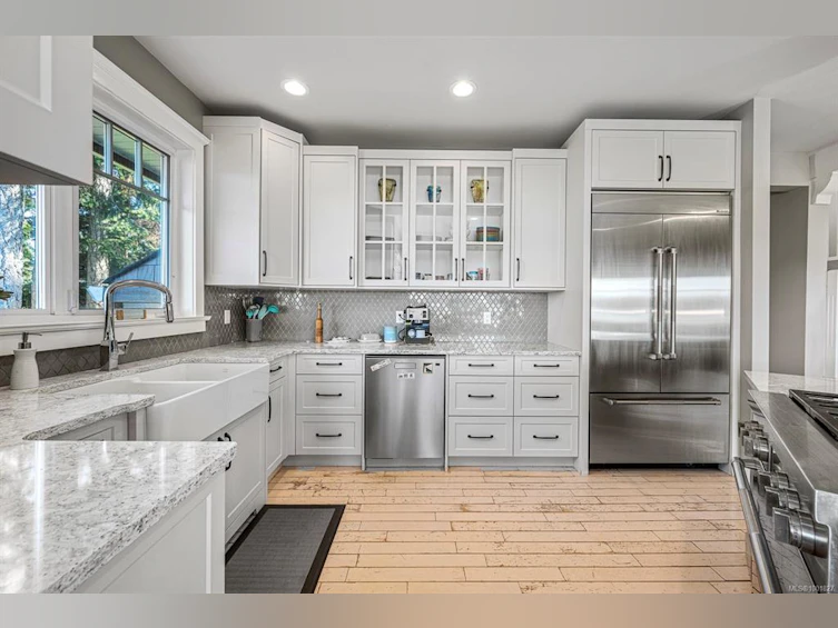 505 Arbutus Bay Road, Fanny Bay, BC, V0R 1W0 - 5