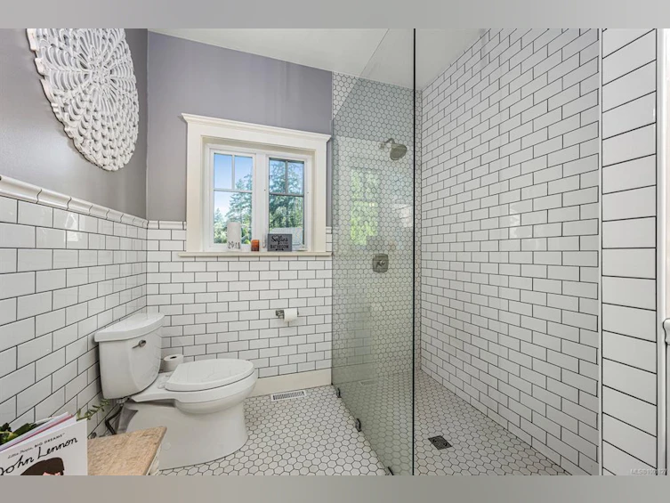 505 Arbutus Bay Road, Fanny Bay, BC, V0R 1W0 - 38