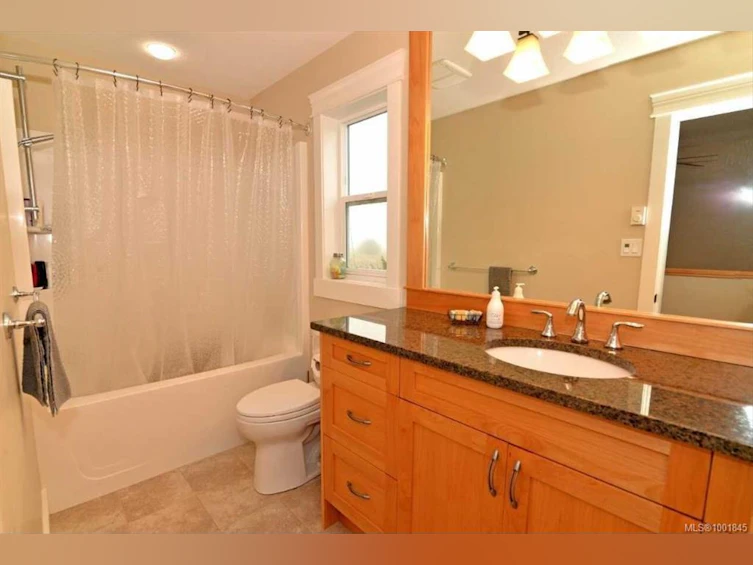 1355 Hodges Road, French Creek, BC, V9P 2B5 - 15