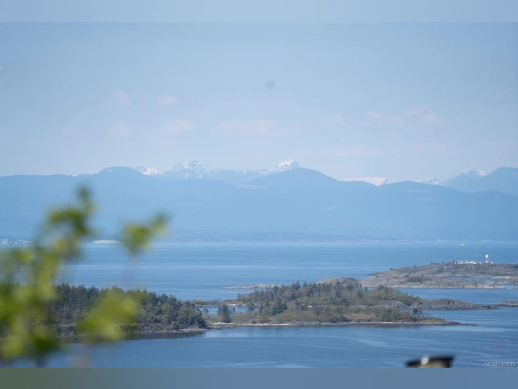 8077 Northwind Drive, Nanaimo, BC, V0R 2H0 - 2