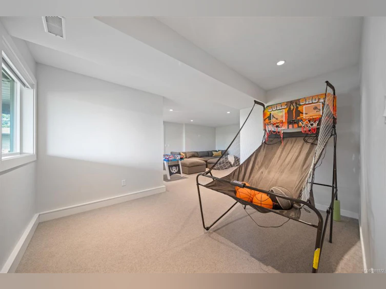8077 Northwind Drive, Nanaimo, BC, V0R 2H0 - 43