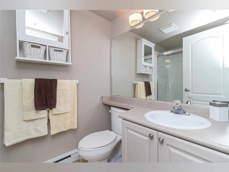 201-2278 James White Boulevard, Sidney, BC, V8L 1Z4 - 15