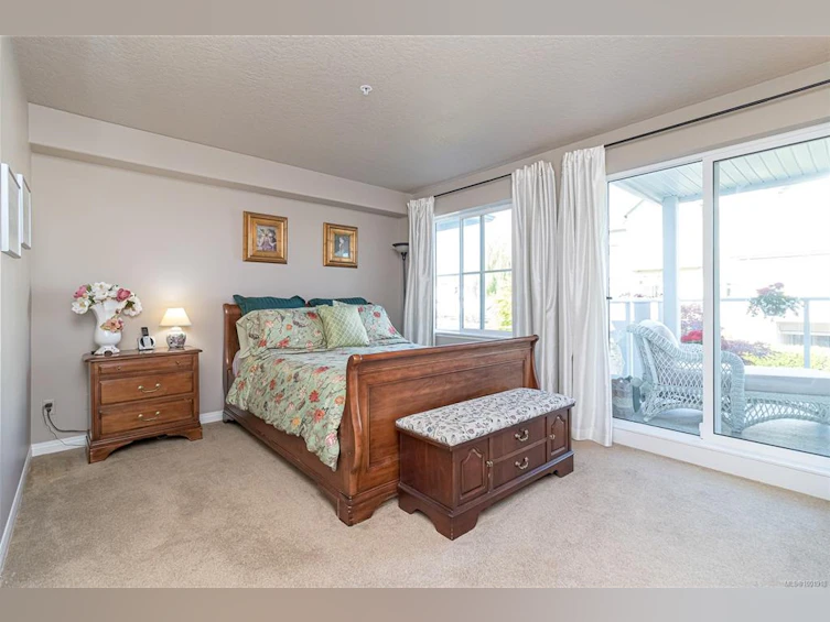 201-2278 James White Boulevard, Sidney, BC, V8L 1Z4 - 13