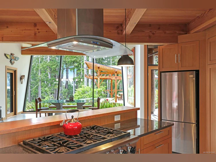 0 Neilson Island, Tofino, BC, V0R 2Z0 - 21