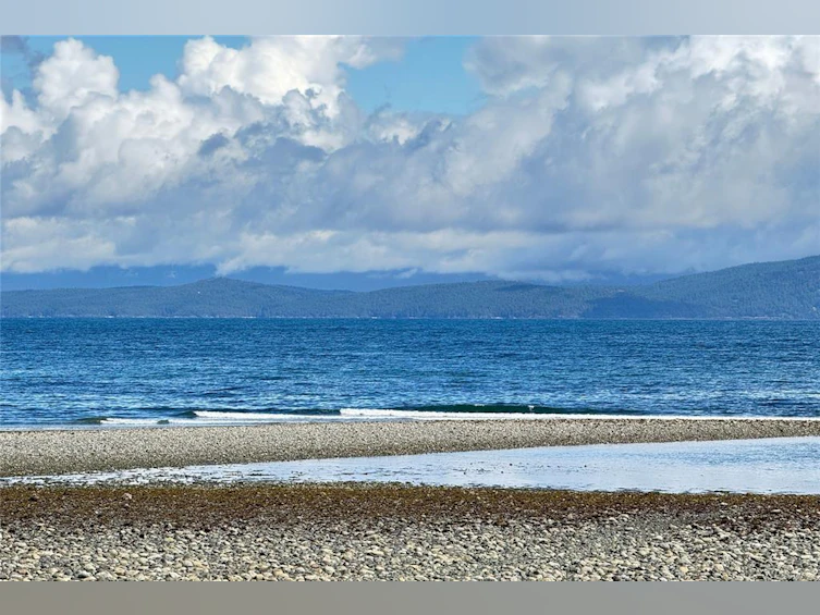 1571 Juan De Fuca Boulevard, French Creek, BC, V9P 1Y2 - 9