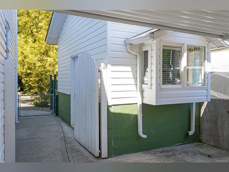 1571 Juan De Fuca Boulevard, French Creek, BC, V9P 1Y2 - 43