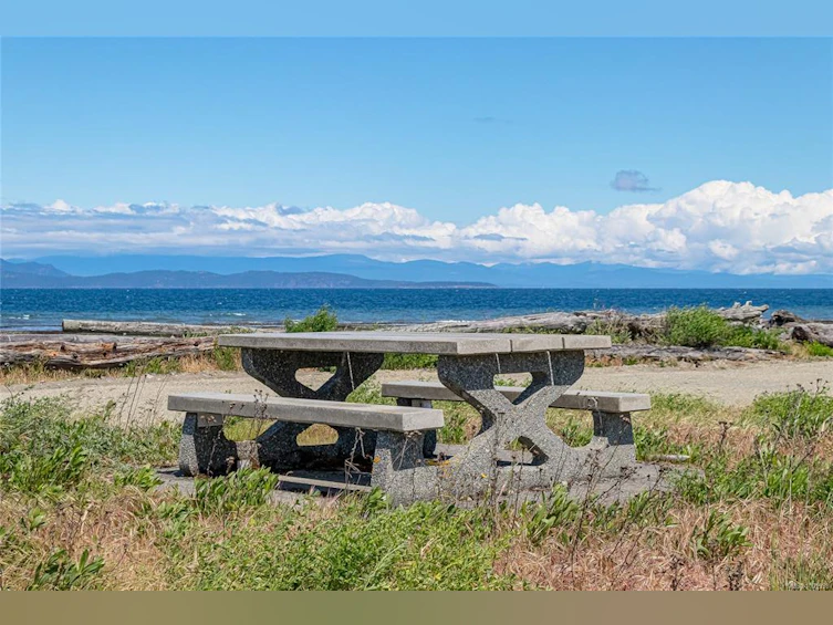 1571 Juan De Fuca Boulevard, French Creek, BC, V9P 1Y2 - 57