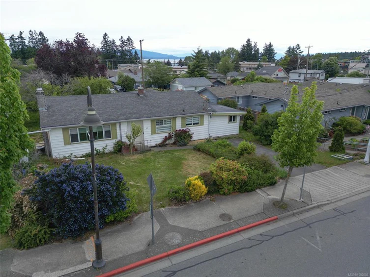 129 E Jensen Avenue, Parksville, BC, V9P 1S3 - 2