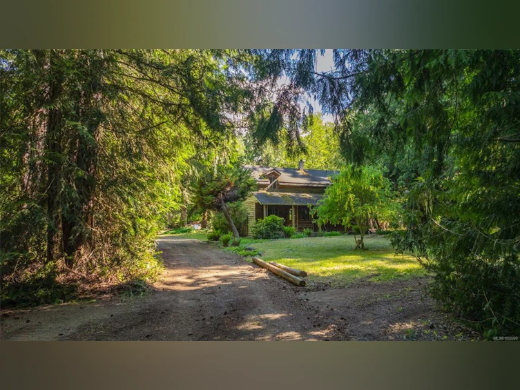 3182 Melon Road, Hilliers, BC, V9K 2J5 - 46