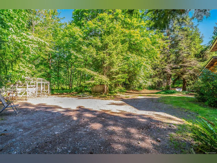 3182 Melon Road, Hilliers, BC, V9K 2J5 - 9