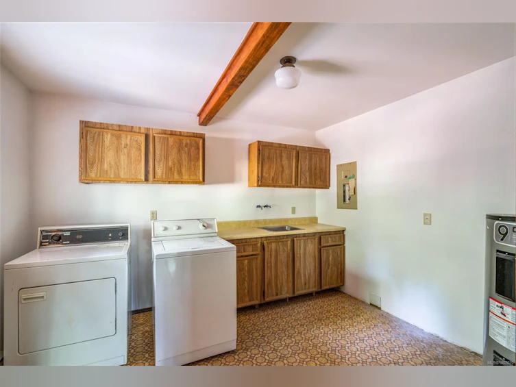 3182 Melon Road, Hilliers, BC, V9K 2J5 - 39