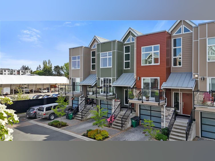 29-4355 Viewmont Avenue, Saanich, BC, V8Z 5K8 - 2