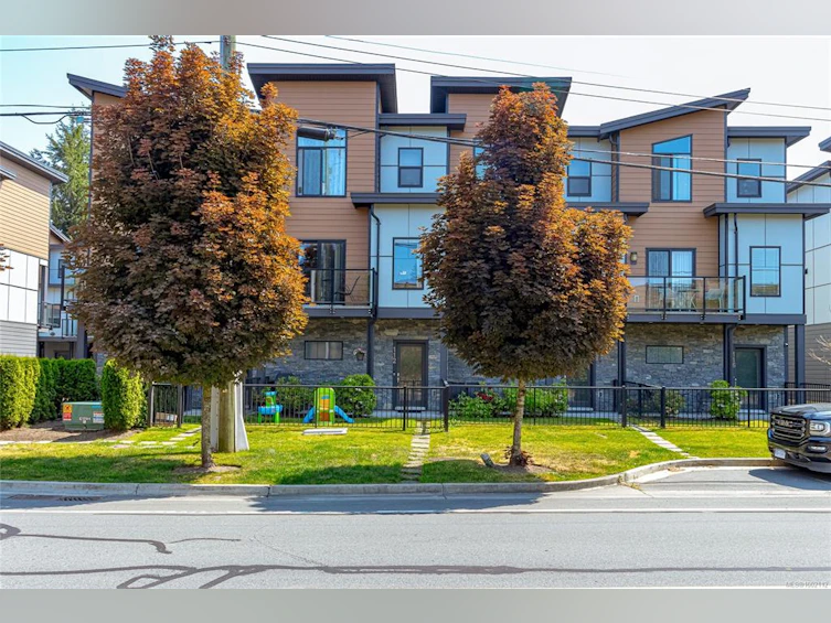 112-687 Strandlund Avenue, Langford, BC, V9B 3G2